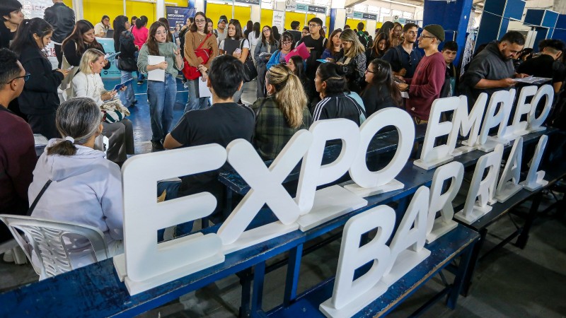 Más de 1400 personas participaron en la Expo Empleo Barrial en Villa Crespo