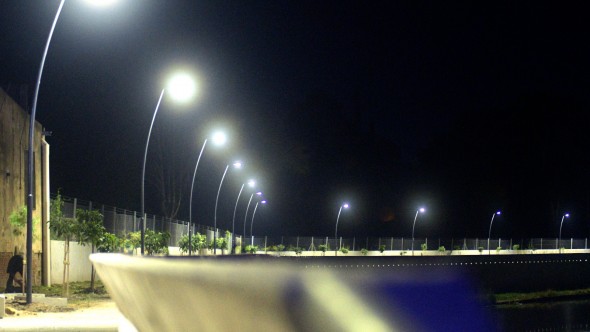 Luján: se ilumina el camino de la ribera y avanza la histórica obra del río para el disfrute de la comunidad