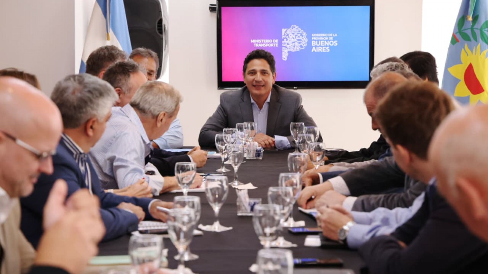 Transporte: Marinucci reunió a las cámaras y advirtió que la crisis se agrava por la falta de respuestas de Nación