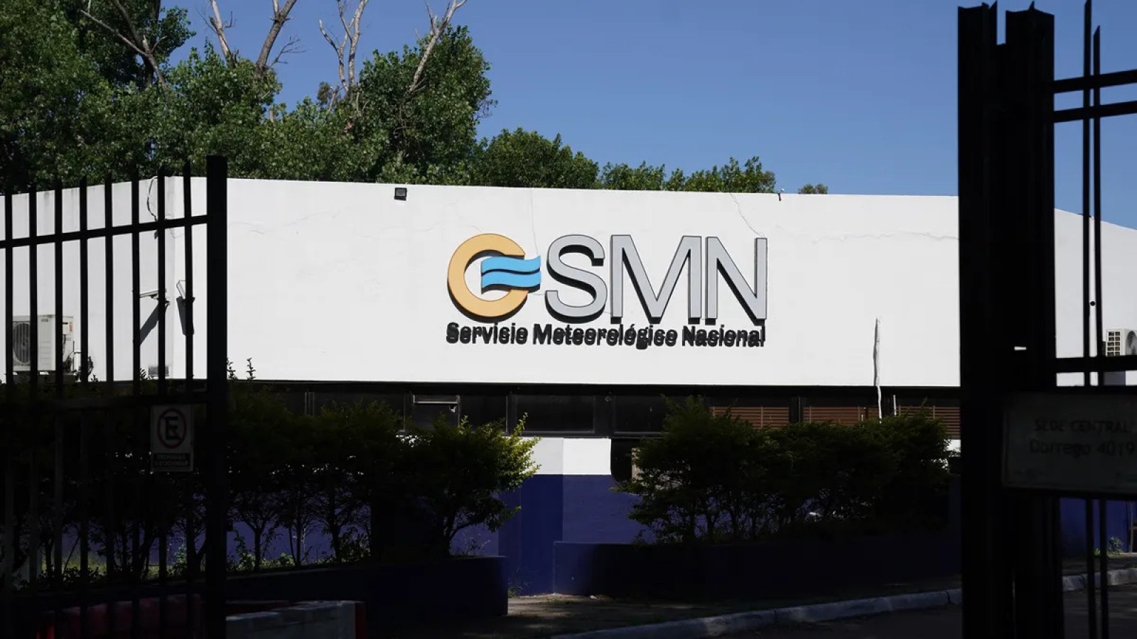 El Gobierno oficializó 140 despidos en el Servicio Meteorológico Nacional y crece la preocupación por el impacto en los pronósticos