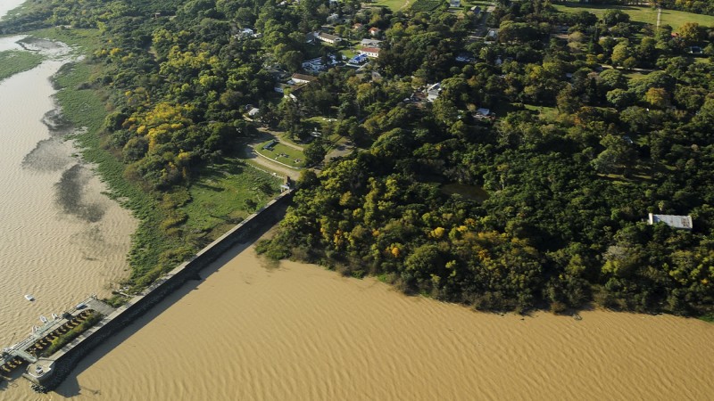 Tres horizontes y una memoria: Viaje por Isla Martín García, La Niña y Beruti
