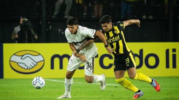 Platense venció a Peñarol en Uruguay y logró su primer triunfo en la Copa Libertadores 2026