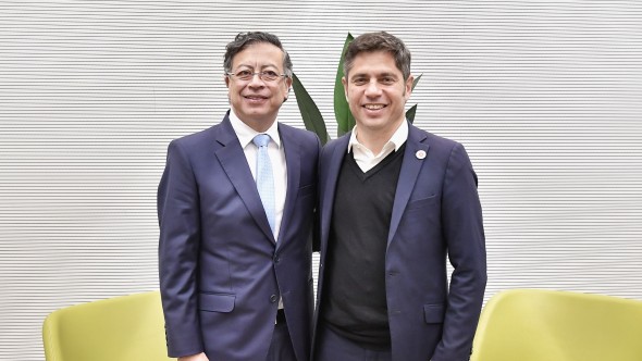 Kicillof se reunió con el presidente Gustavo Petro y la vice del Parlamento Europeo, Katarina Barley