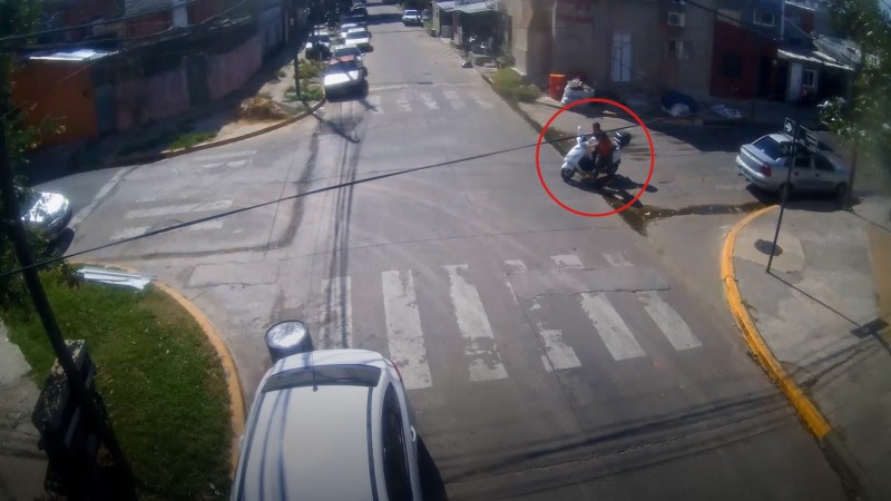 Vio una moto, la robó y se fue caminando: fue detectado y detenido por la Patrulla de Vicente López