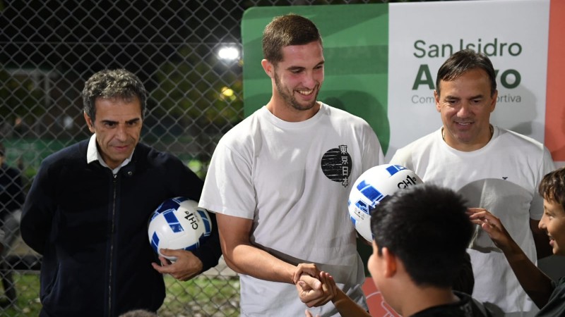 San Isidro entregó material deportivo a más de 40 clubes de barrio