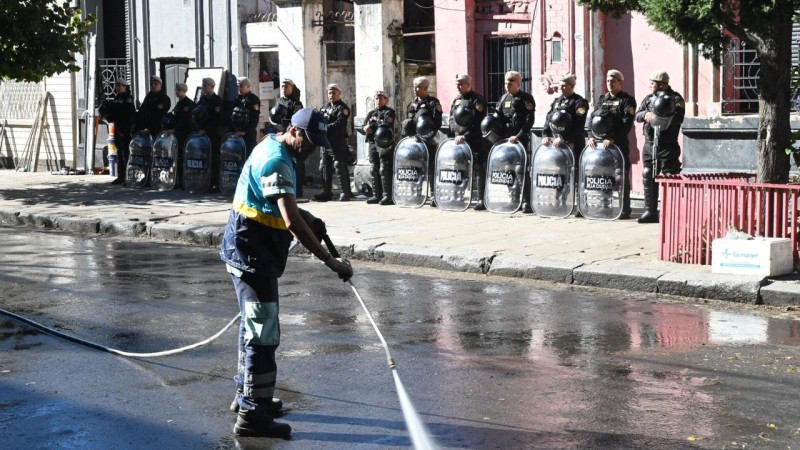 Ya son 700 las propiedades recuperadas tras un operativo en cinco ph usurpados hace más de 26 años en Villa Mitre