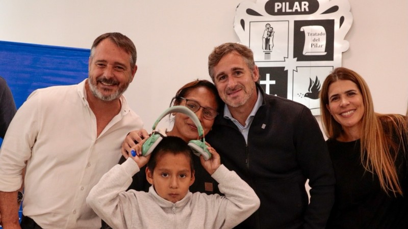 Achával entregó protectores auditivos a familias TEA en Pilar y reforzó políticas de inclusión