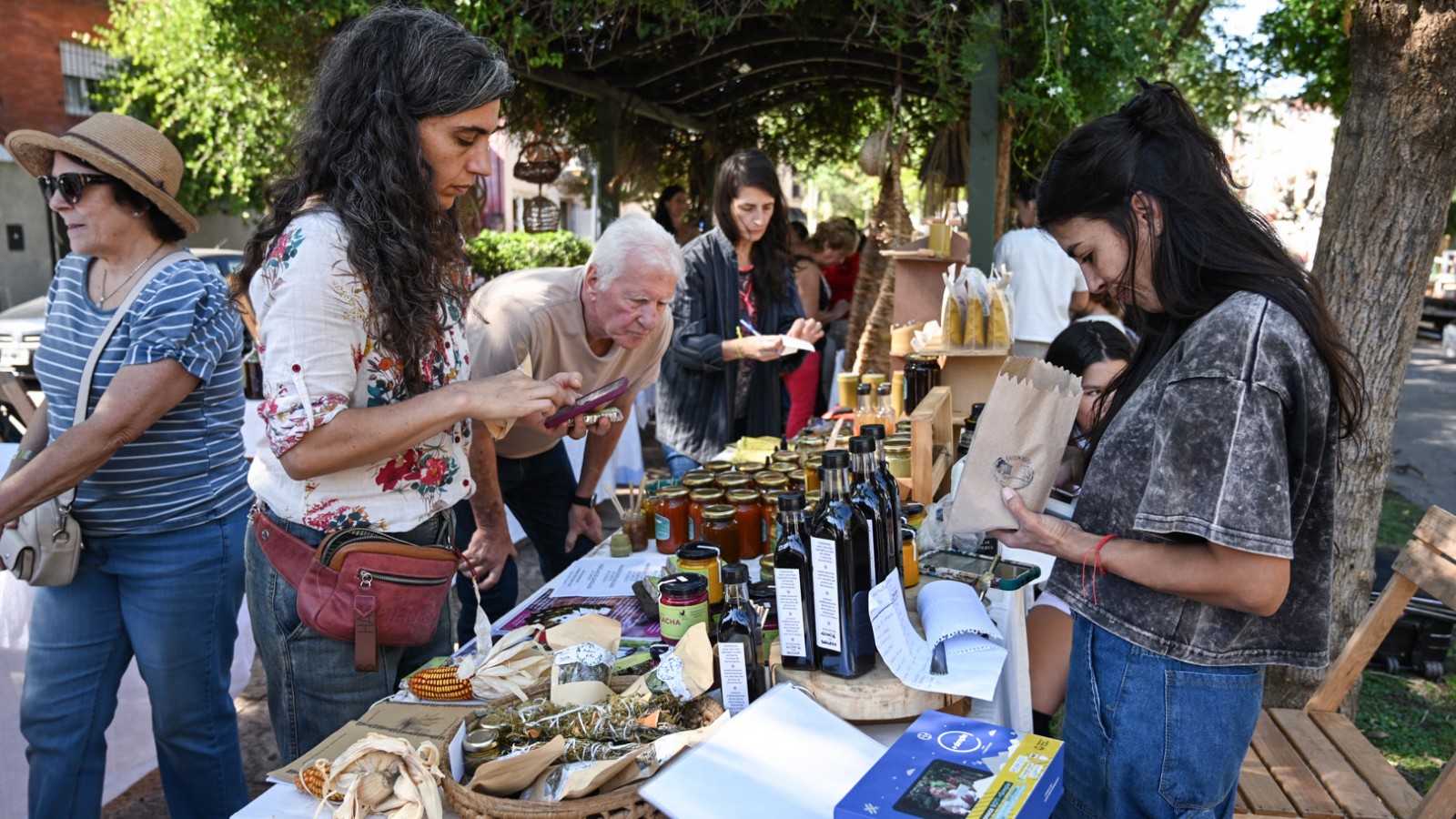 Con shows en vivo y múltiples actividades, las familias disfrutaron la feria Entremuelles