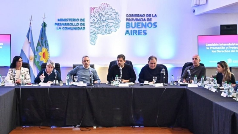 Kicillof activó un abordaje interministerial por amenazas en escuelas bonaerenses: investigan más de 60 casos