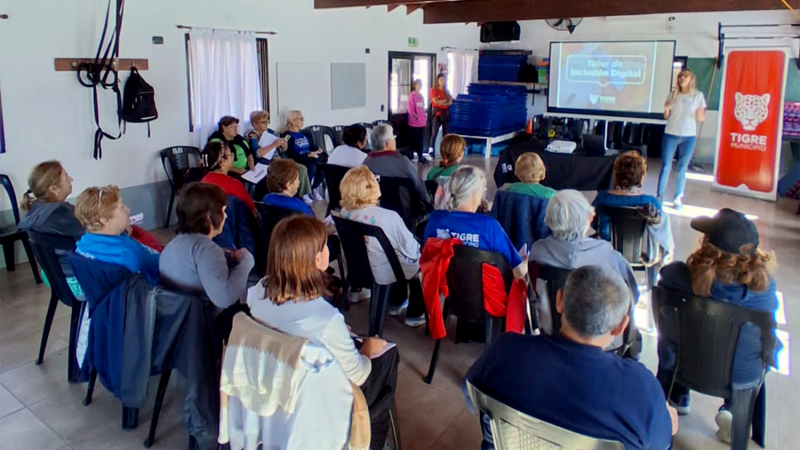 El Municipio de Tigre llevó adelante un taller de inclusión digital para adultos mayores
