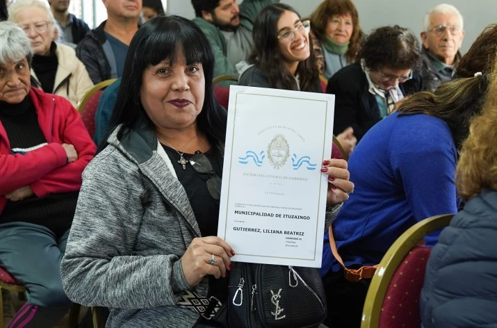 Ituzaingó: 68 familias recibieron sus escrituras y avanzan en la regularización dominial