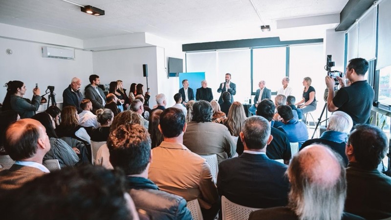 Cumbre Industrial en Escobar: más de 80 empresas debatieron el futuro productivo con foco en tecnología y empleo
