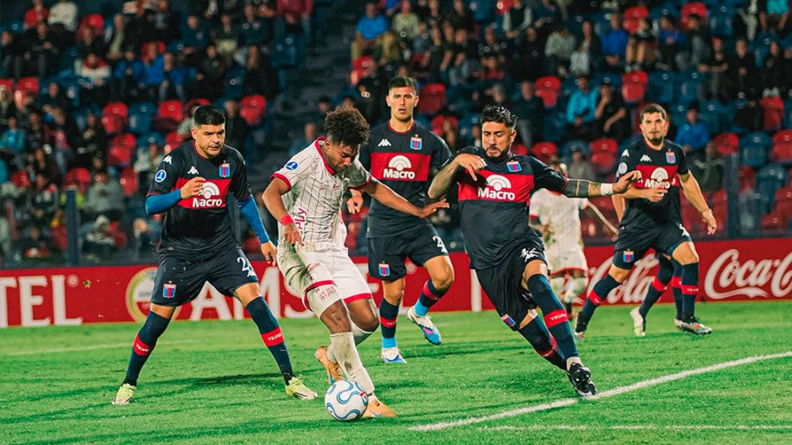 Tigre volvió al triunfo, venció a América de Cali y es líder del Grupo A de la Copa Sudamericana