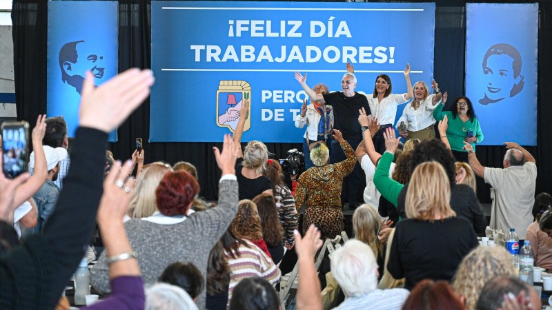 Julio Zamora encabezó un multitudinario acto del Peronismo de Tigre por el Día del Trabajador