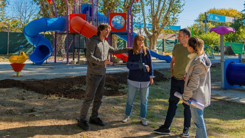 Juan Andreotti recorrió la última etapa de obra de un nuevo parque alrededor del Tren de la Costa