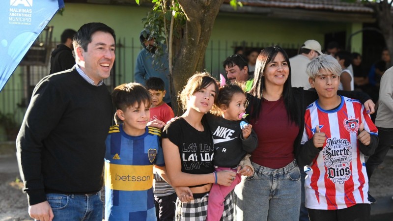 Nardini inauguró la primera etapa de pavimentación en el Barrio Primaveral