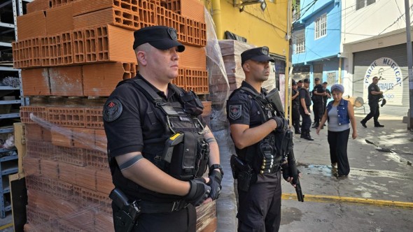 La Ciudad clausuró otro corralón ilegal que abastecía a construcciones dentro de la Villa 31: hubo tres detenidos