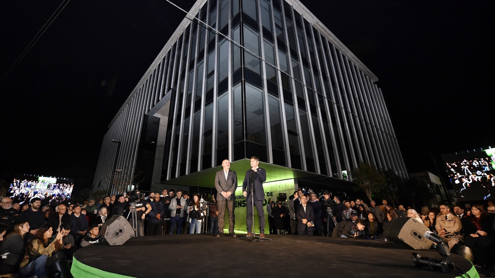 Kicillof y Secco inauguraron el nuevo edificio del Palacio Municipal de Ensenada
