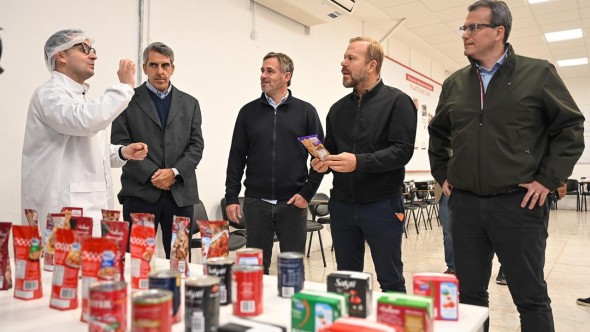 Achával recorrió la planta de Arcor en San Juan y destacó el valor de la producción y el trabajo para el desarrollo del país