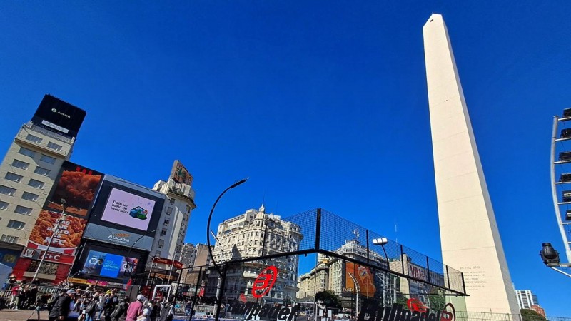 La cancha de pádel más porteña del mundo: una exhibición en el Obelisco marcó el comienzo del Premier Pádel P1 de la Ciudad