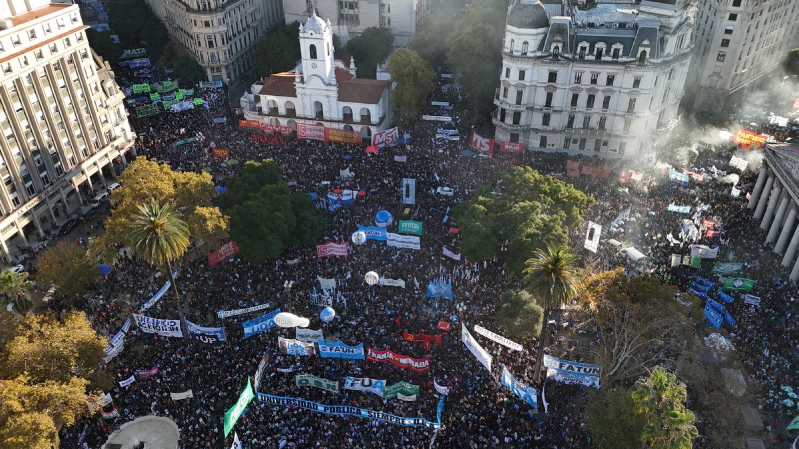 Marcha Universitaria Federal: rectores, docentes y estudiantes reclamaron a la Corte Suprema que haga cumplir la Ley de Financiamiento