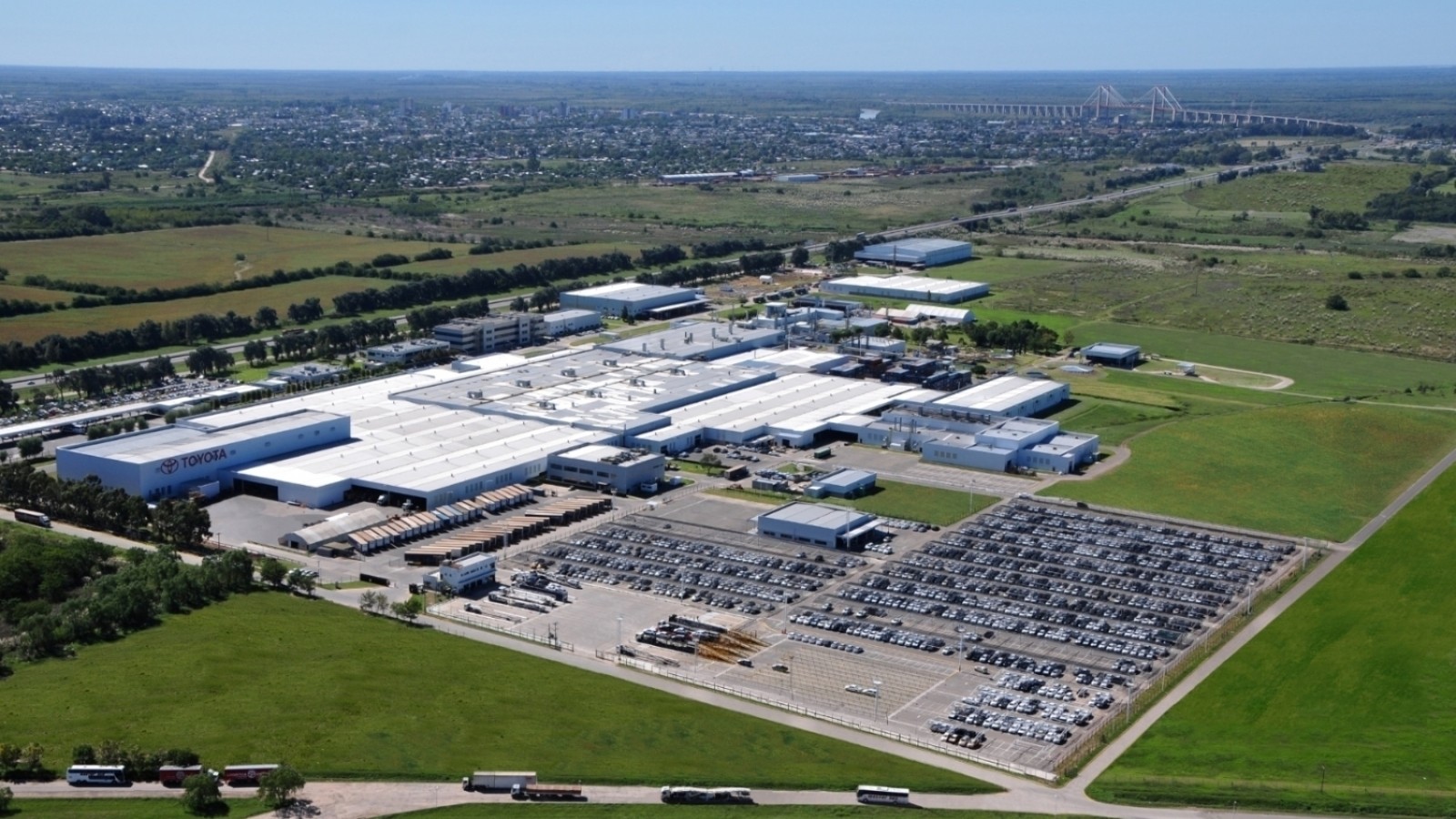 Toyota le gana a Volkswagen el liderazgo del mercado argentino que ocupó por 16 años