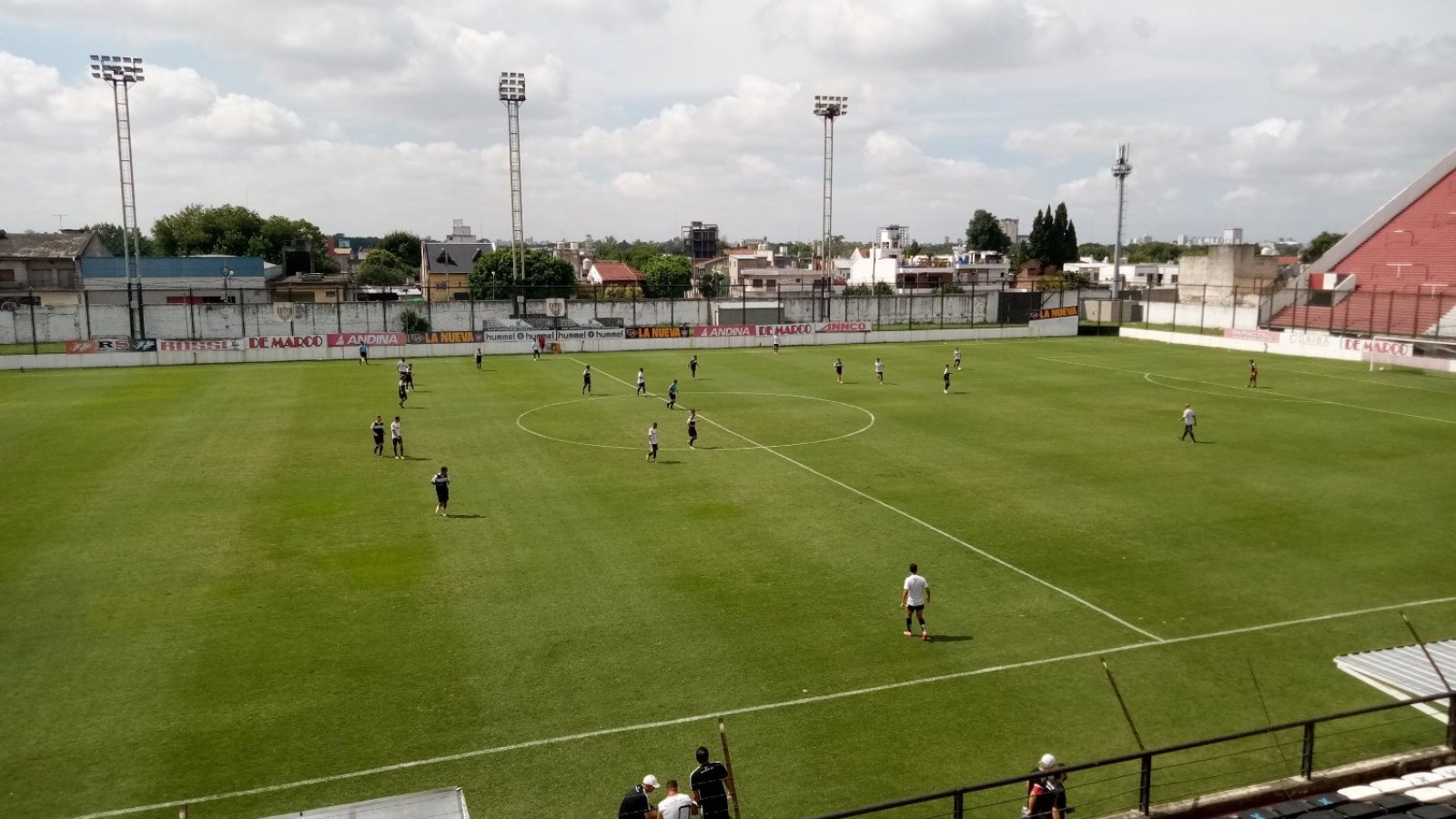 Chacarita goleó en amistoso de preparación
