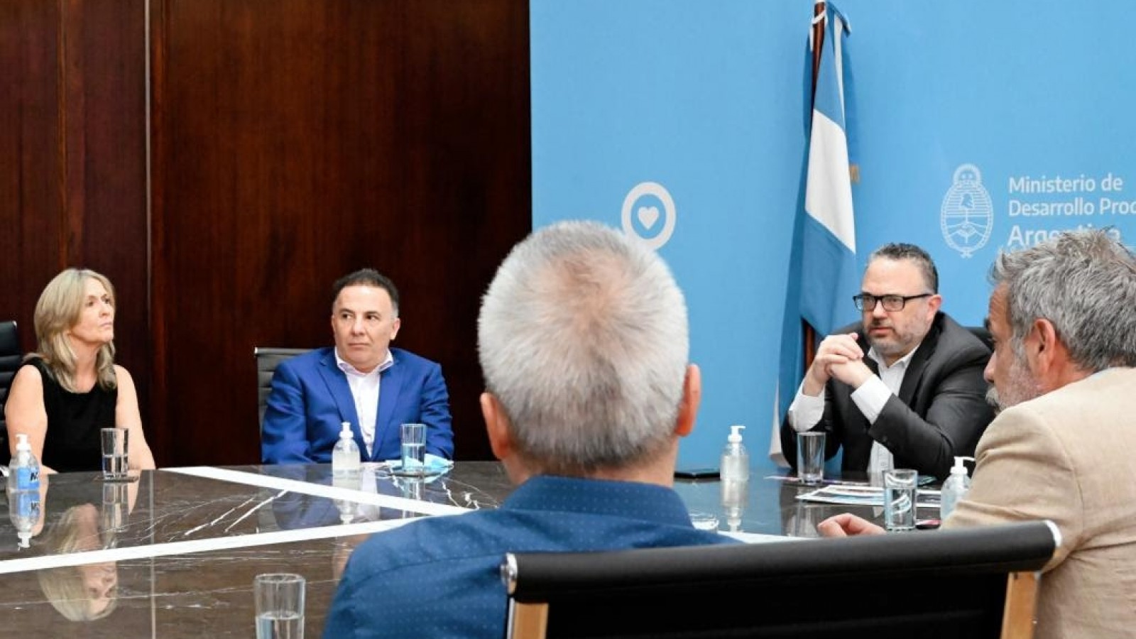 La empresa Daymak fabricará en Argentina vehículos eléctricos de alta gama con destino de exportación