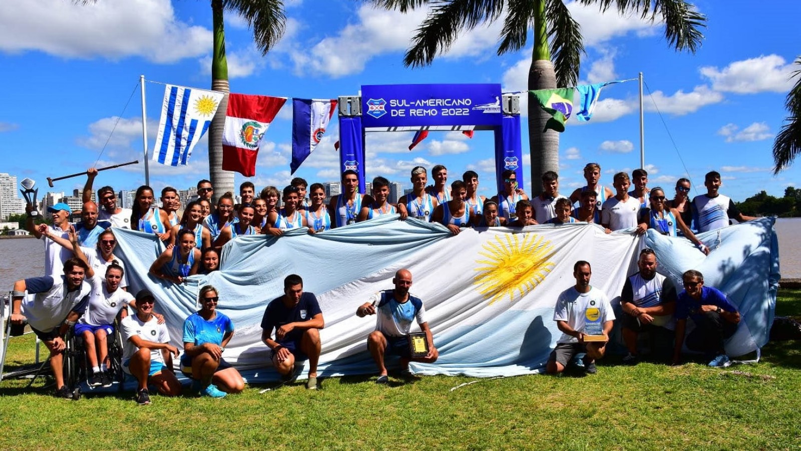 DT calificó "muy buena y positiva" la actuación del seleccionado que logró el Sudamericano de remo