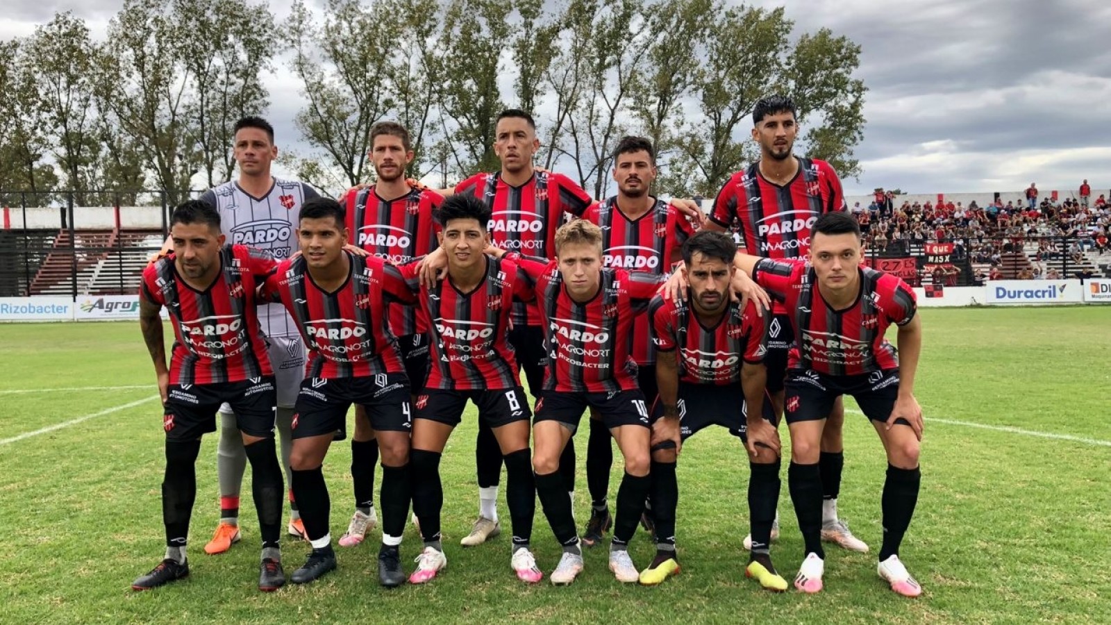 Douglas Haig goleó a Gimnasia y Tiro y es líder de la Zona B del Federal A