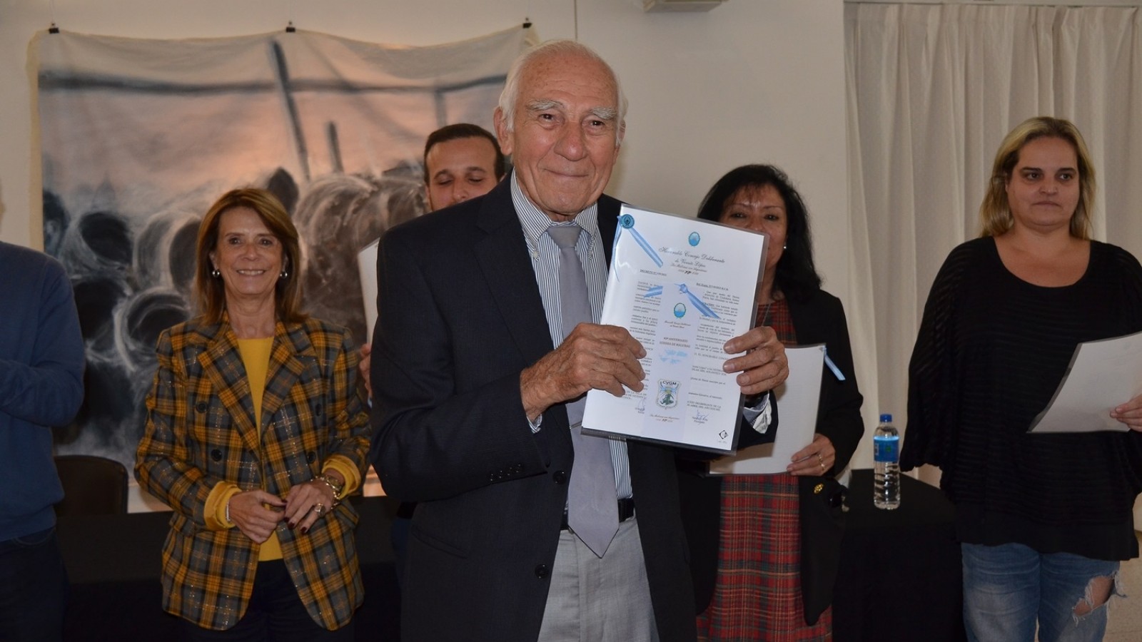 En el Concejo Deliberante de Vicente López entregaron distinciones a ex combatientes de Malvinas