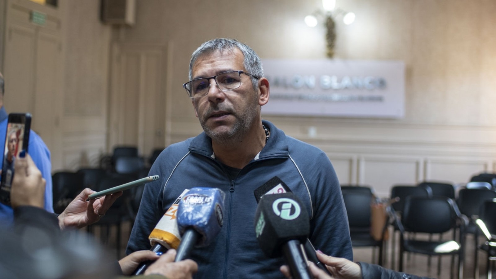 “Por respeto a sus 14.000 afiliados, PAMI debe designar un jefe en Campana urgentemente”