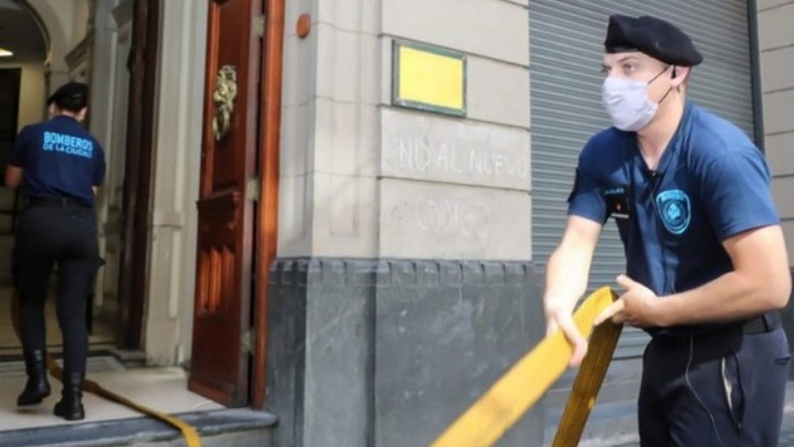 Consejos de Bomberos de la Ciudad para evitar accidentes domésticos al utilizar artefactos eléctricos