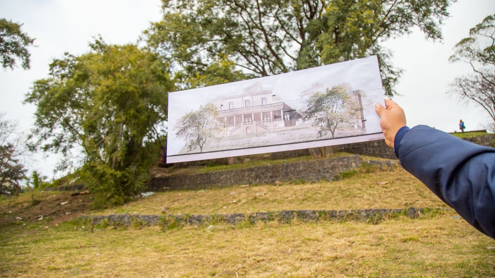 Abella presentó en Campana el proyecto de reconstrucción de la Casa de los Costa