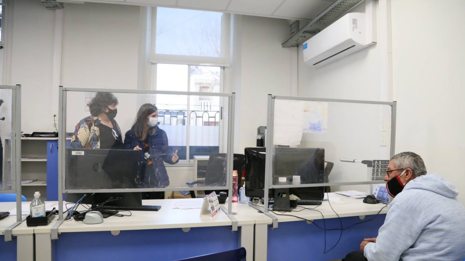 Raverta visitó la oficina remodelada de ANSES en Capitán Sarmiento