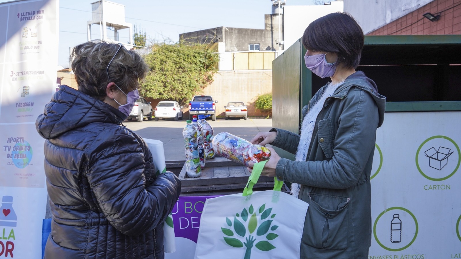 Nuevo punto de recepción de “Botellas de Amor" en Vicente López