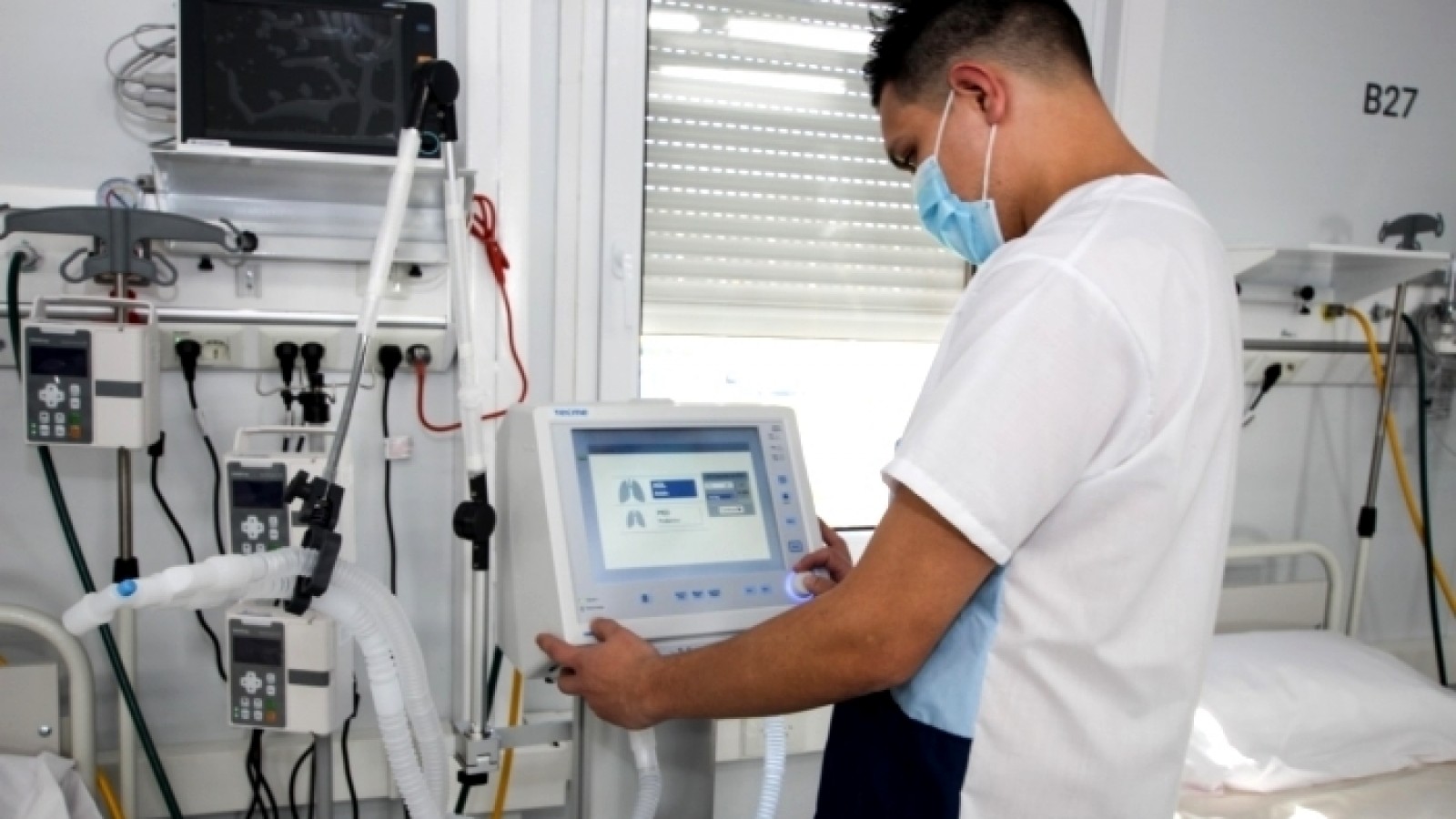 Salud creó el programa de Becas que beneficia con asignaciones y licencias a sus trabajadores