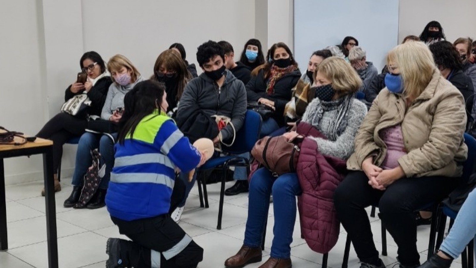 Vicente López dicta nuevo taller de RCP y Primeros Auxilios