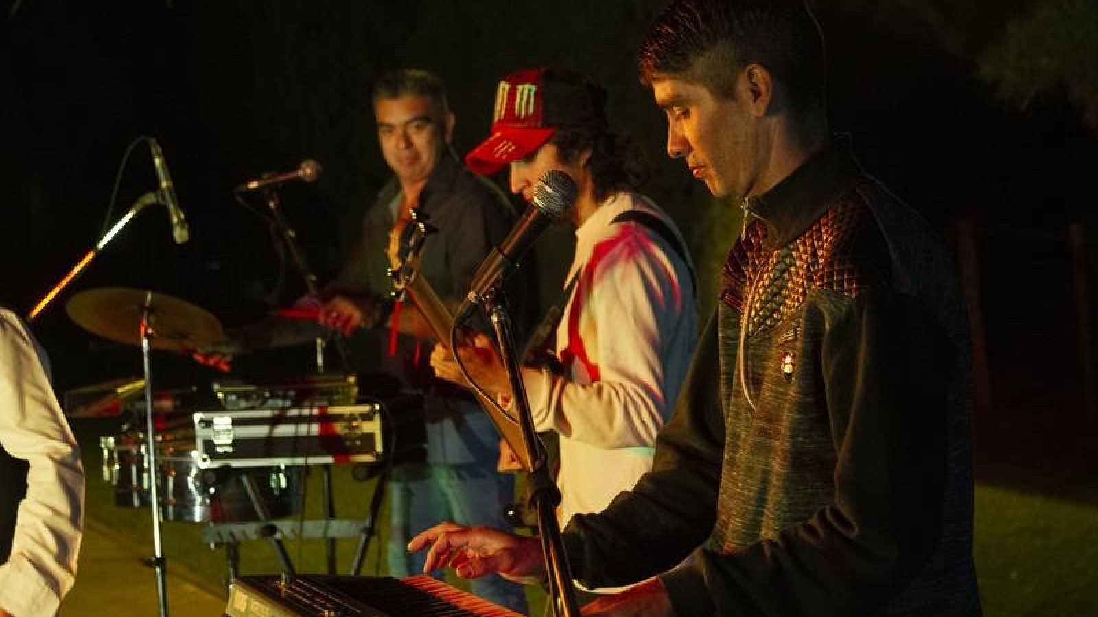 Se realizó la noche de percusión de Disfrutá Baradero en Carnaval y una nueva edición de la Noche de Almacenes de Ramos Generales