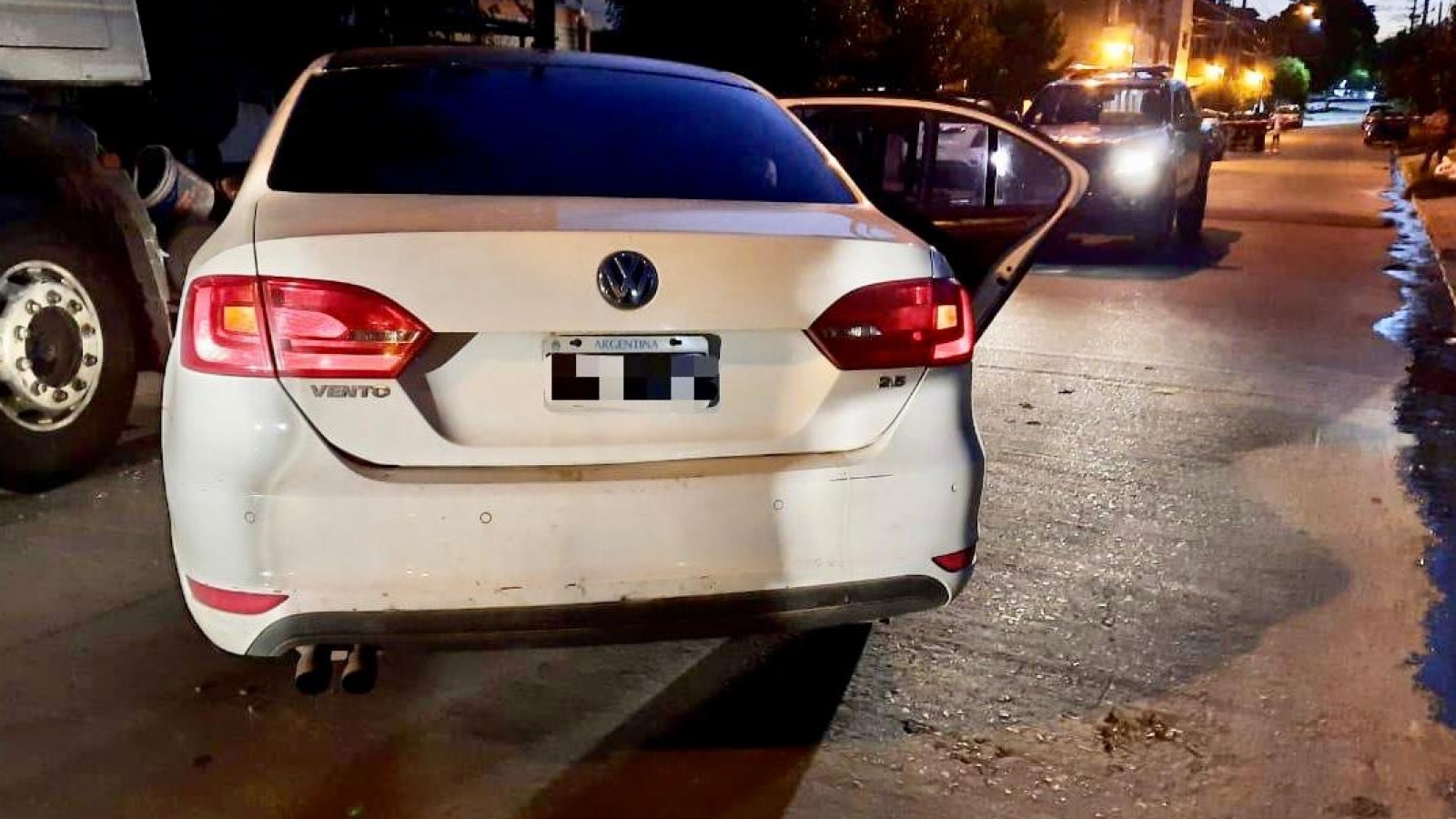 Dos detenidos en una intensa persecución tras el robo de un auto a mano armada en Pilar