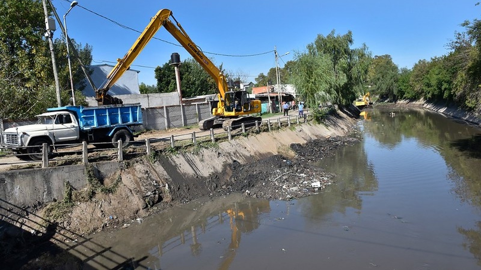 Tigre continúa con labores de limpieza en el arroyo El Claro de Benavídez