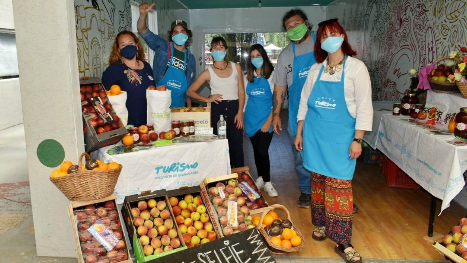 Inolvidable presentación de San Pedro y la Fiesta del Durazno en Tecnópolis