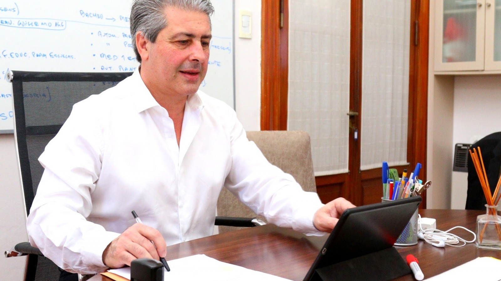 Martínez: “Es esencial que los chicos estén en las escuelas”