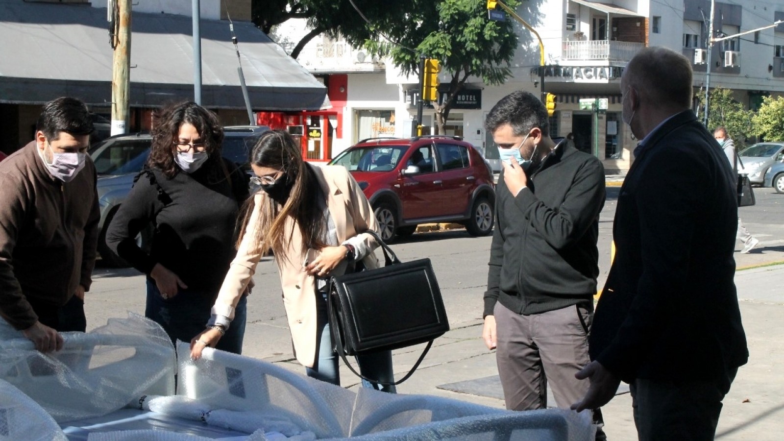 IOMA entregó a clínica de Pergamino equipamiento para UTI